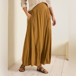 Garnet Hill favorite maxi knit skirt
Loden Brown
0/2 Petite